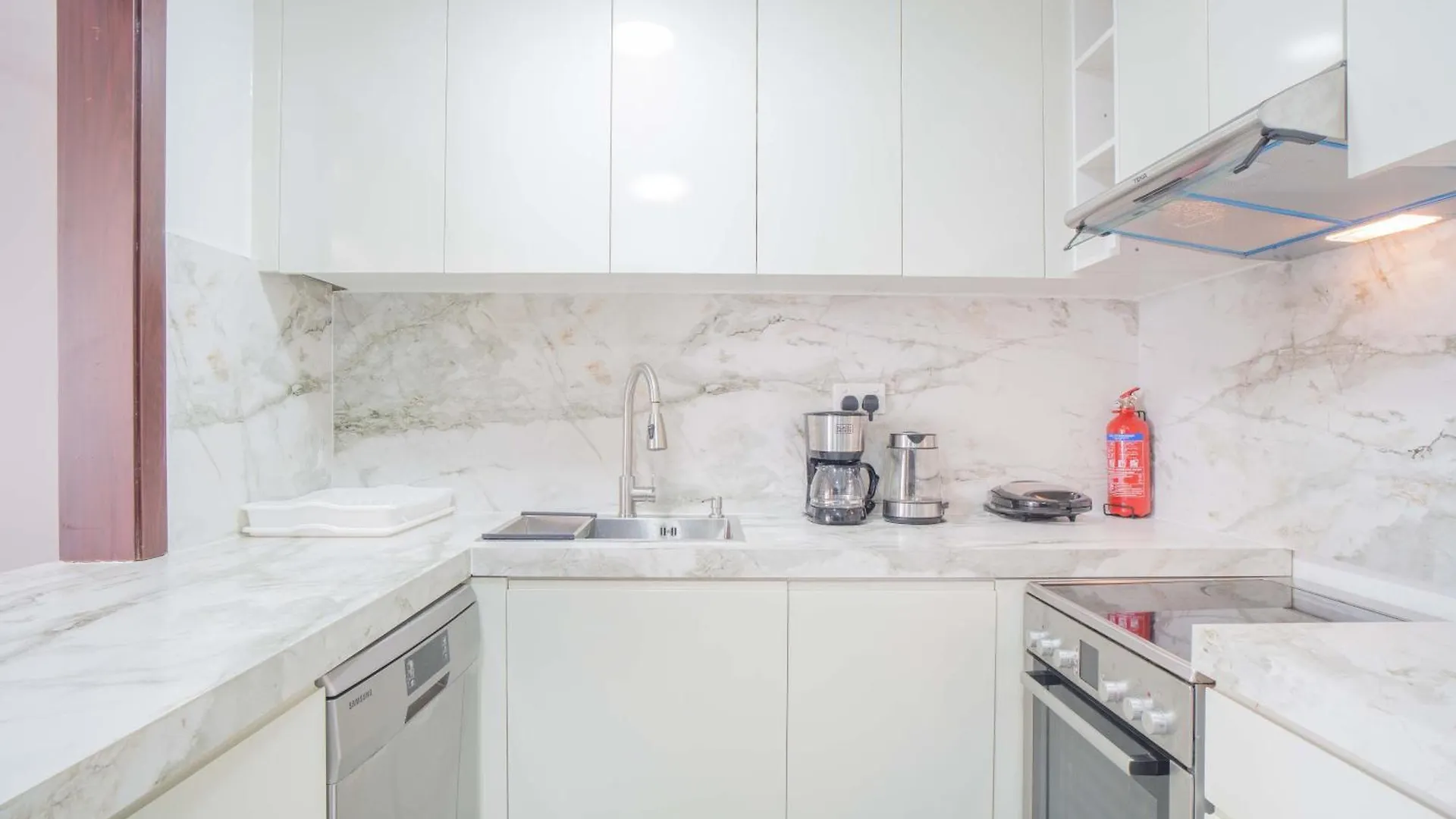 Apartment Jbr Amwaj 4 , Upgraded Sea And Ain Dubai Views, 2M Walk To Beach By Gardenia Suitse