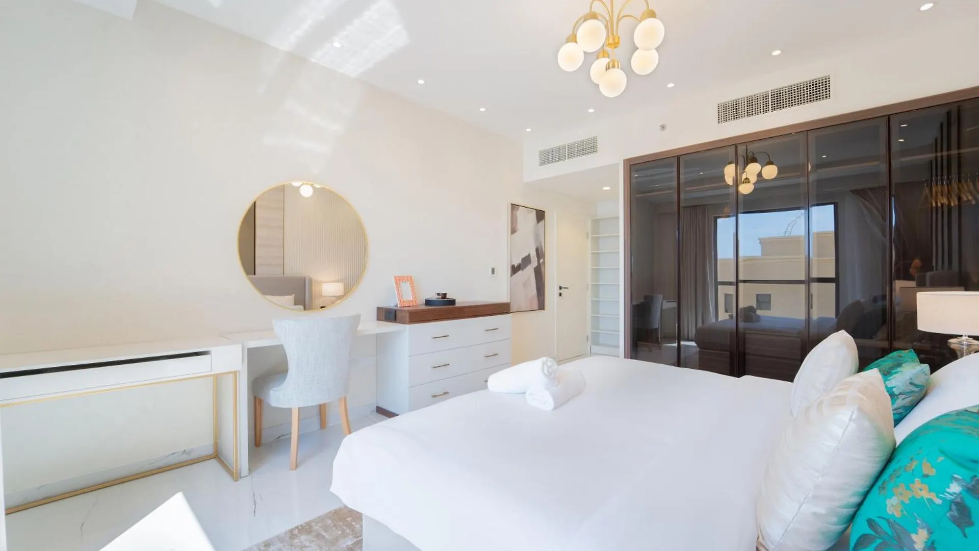 Jbr Amwaj 4 , Upgraded Sea And Ain Dubai Views, 2M Walk To Beach By Gardenia Suitse United Arab Emirates