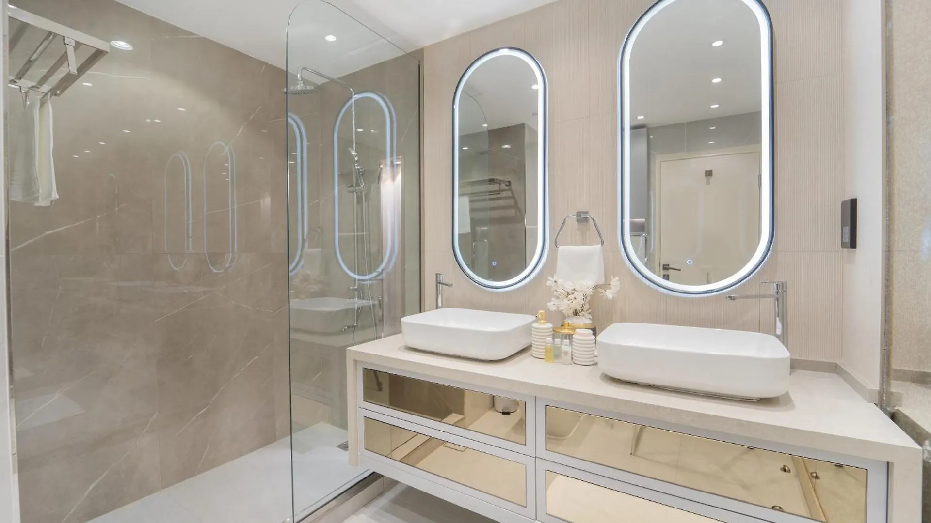Jbr Amwaj 4 , Upgraded Sea And Ain Dubai Views, 2M Walk To Beach By Gardenia Suitse