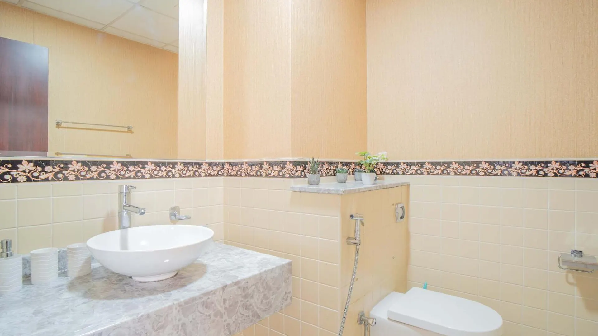 Jbr Amwaj 4 , Upgraded Sea And Ain Dubai Views, 2M Walk To Beach By Gardenia Suitse 0*,  United Arab Emirates
