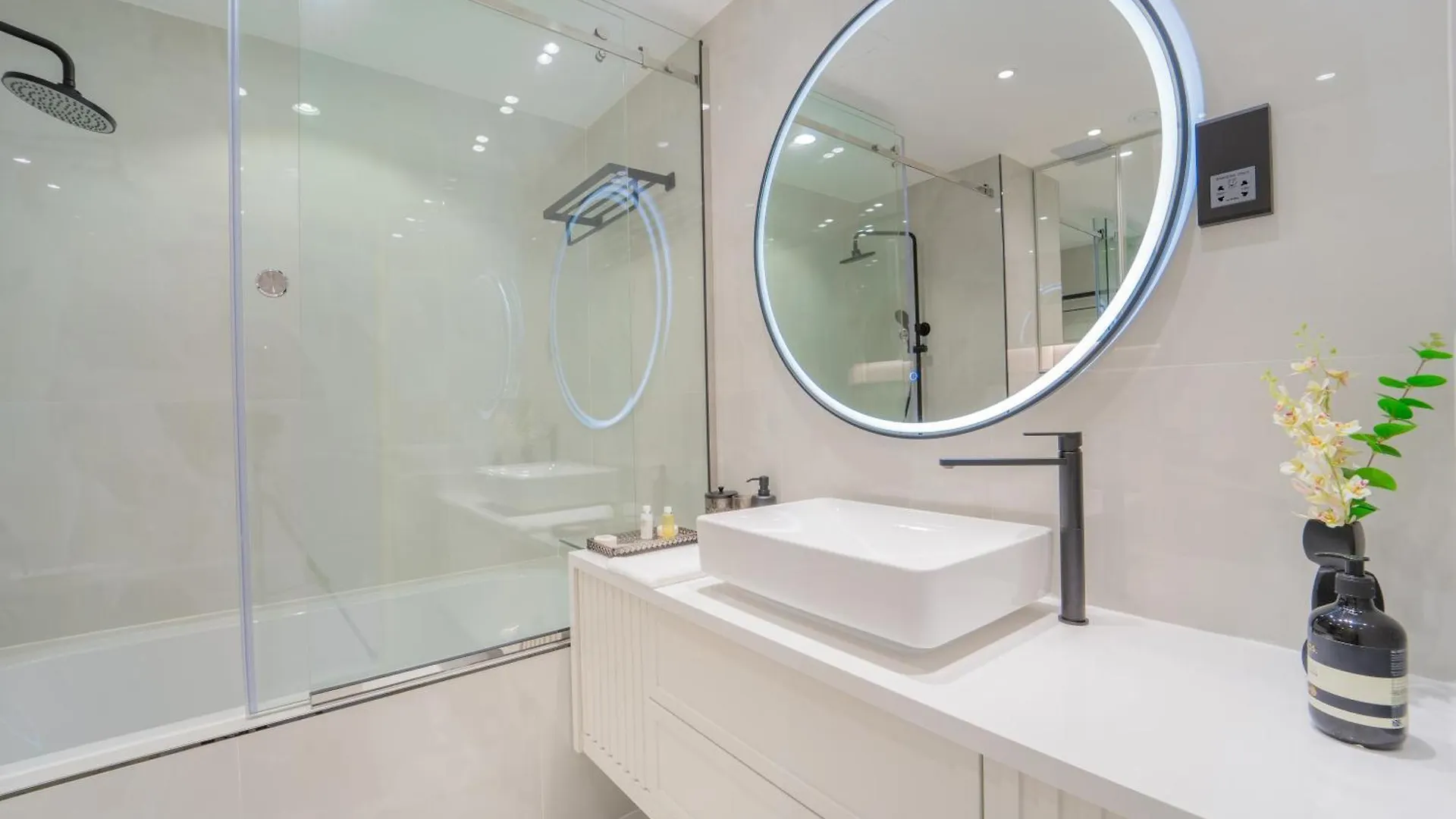 Appartamento Jbr Amwaj 4 , Upgraded Sea And Ain Dubai Views, 2M Walk To Beach By Gardenia Suitse